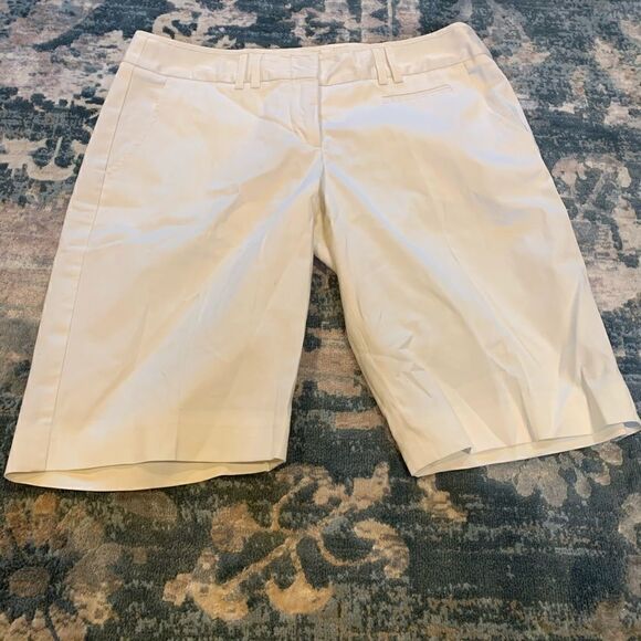 BCBG MAXAZRIA shorts 🤍  - Picture 1 of 5